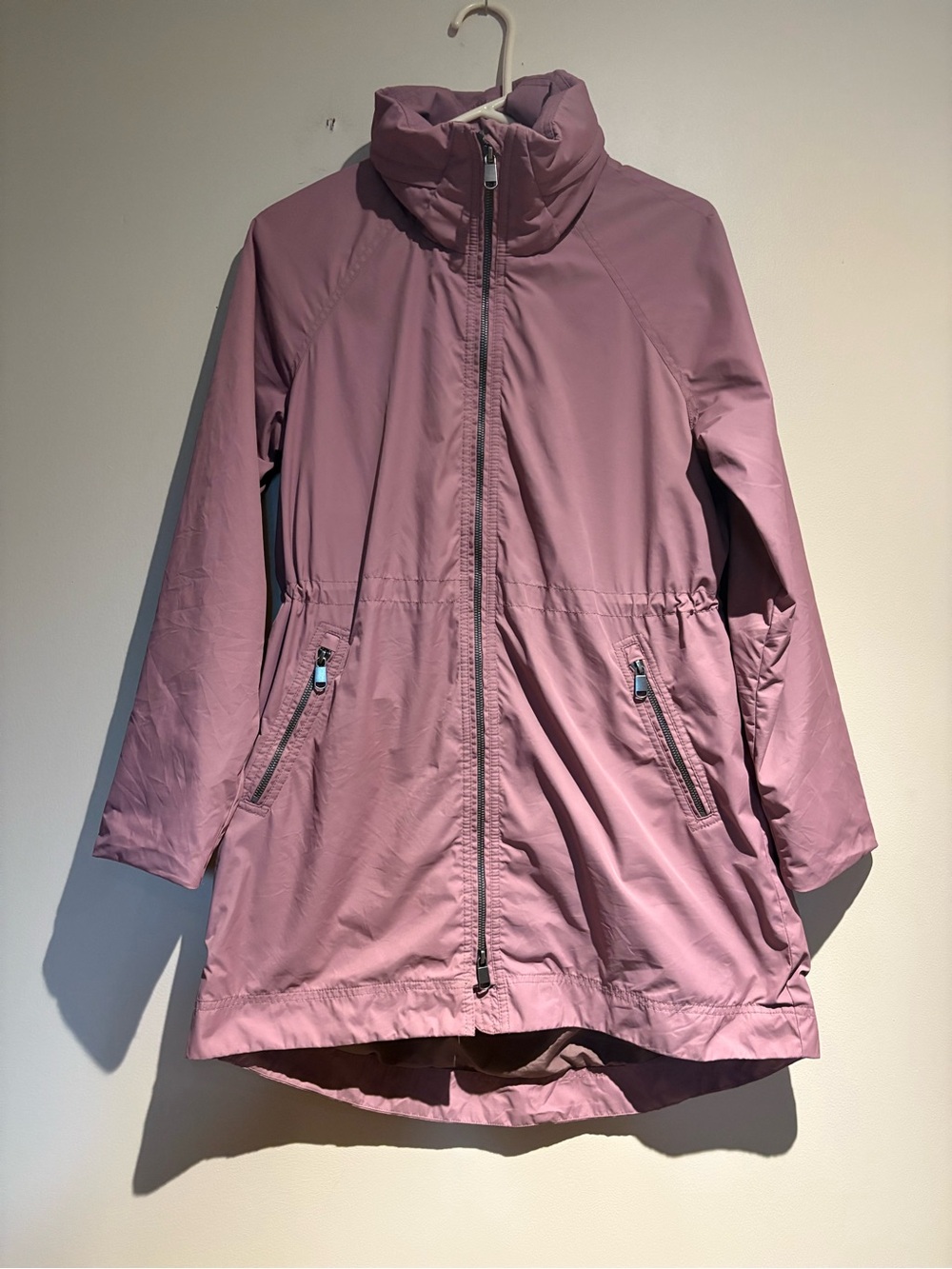 Aritzia The Group Babaton Raindrop Anorak Jacket Size XS Pink Flaws